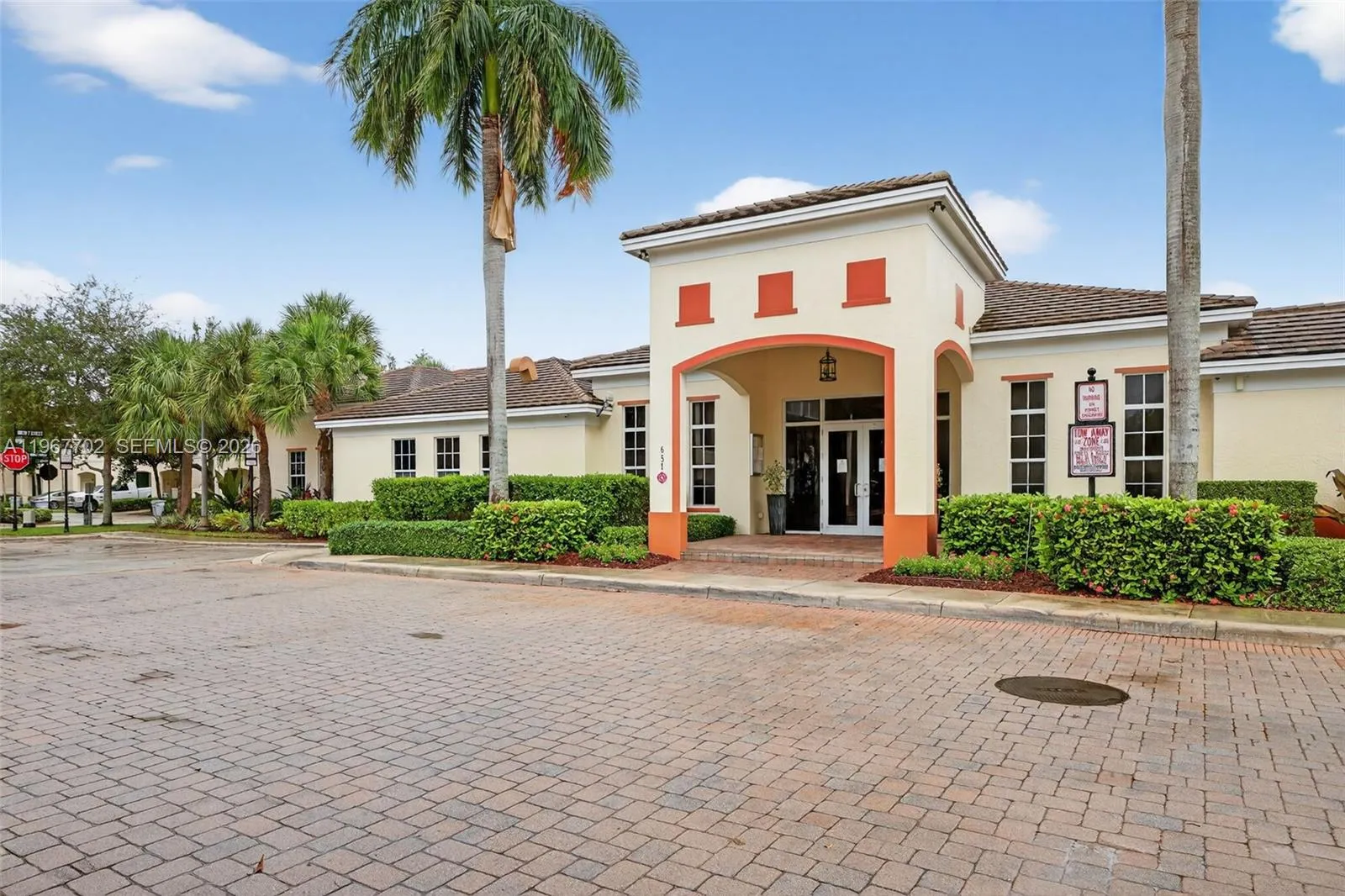 617 Sw 1st Ave, Pompano Beach, Florida 33060, Pompano Beach, Florida 33060, 3 Bedrooms Bedrooms, ,2 BathroomsBathrooms,Residential,For Sale,617 Sw 1st Ave, Pompano Beach, Florida 33060,A11967702