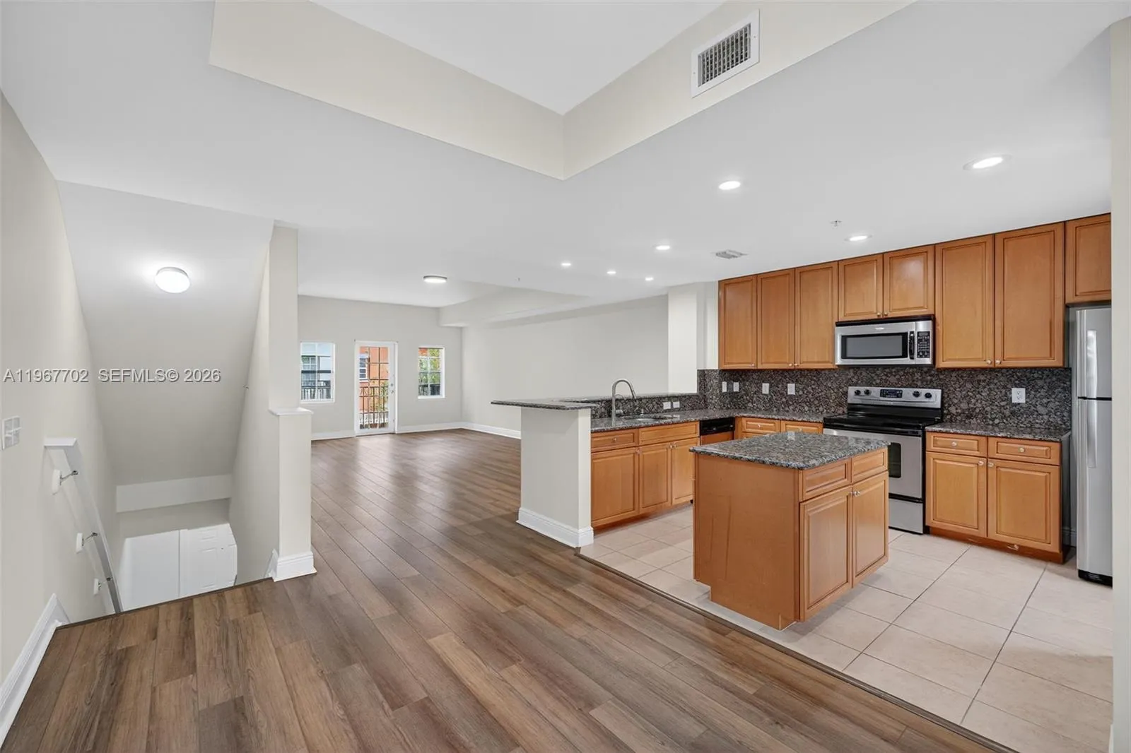 617 Sw 1st Ave, Pompano Beach, Florida 33060, Pompano Beach, Florida 33060, 3 Bedrooms Bedrooms, ,2 BathroomsBathrooms,Residential,For Sale,617 Sw 1st Ave, Pompano Beach, Florida 33060,A11967702