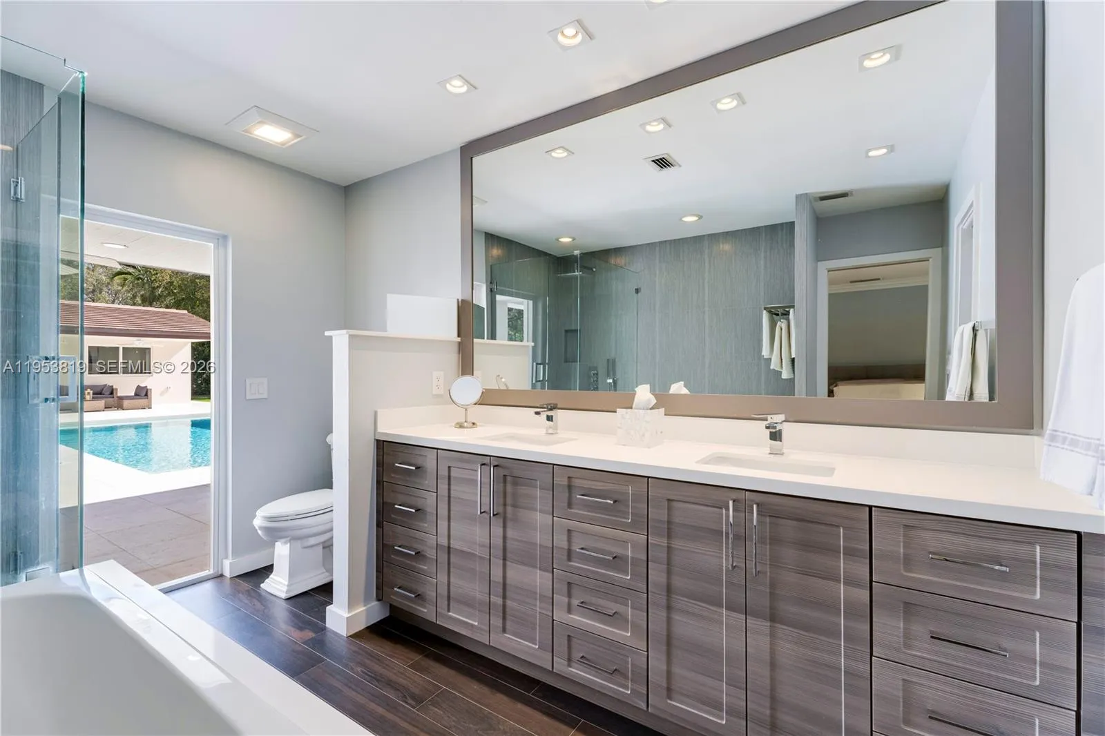 6700 Sw 117th St, Pinecrest, Florida 33156, Pinecrest, Florida 33156, 5 Bedrooms Bedrooms, ,4 BathroomsBathrooms,Residential,For Sale,6700 Sw 117th St, Pinecrest, Florida 33156,A11953819