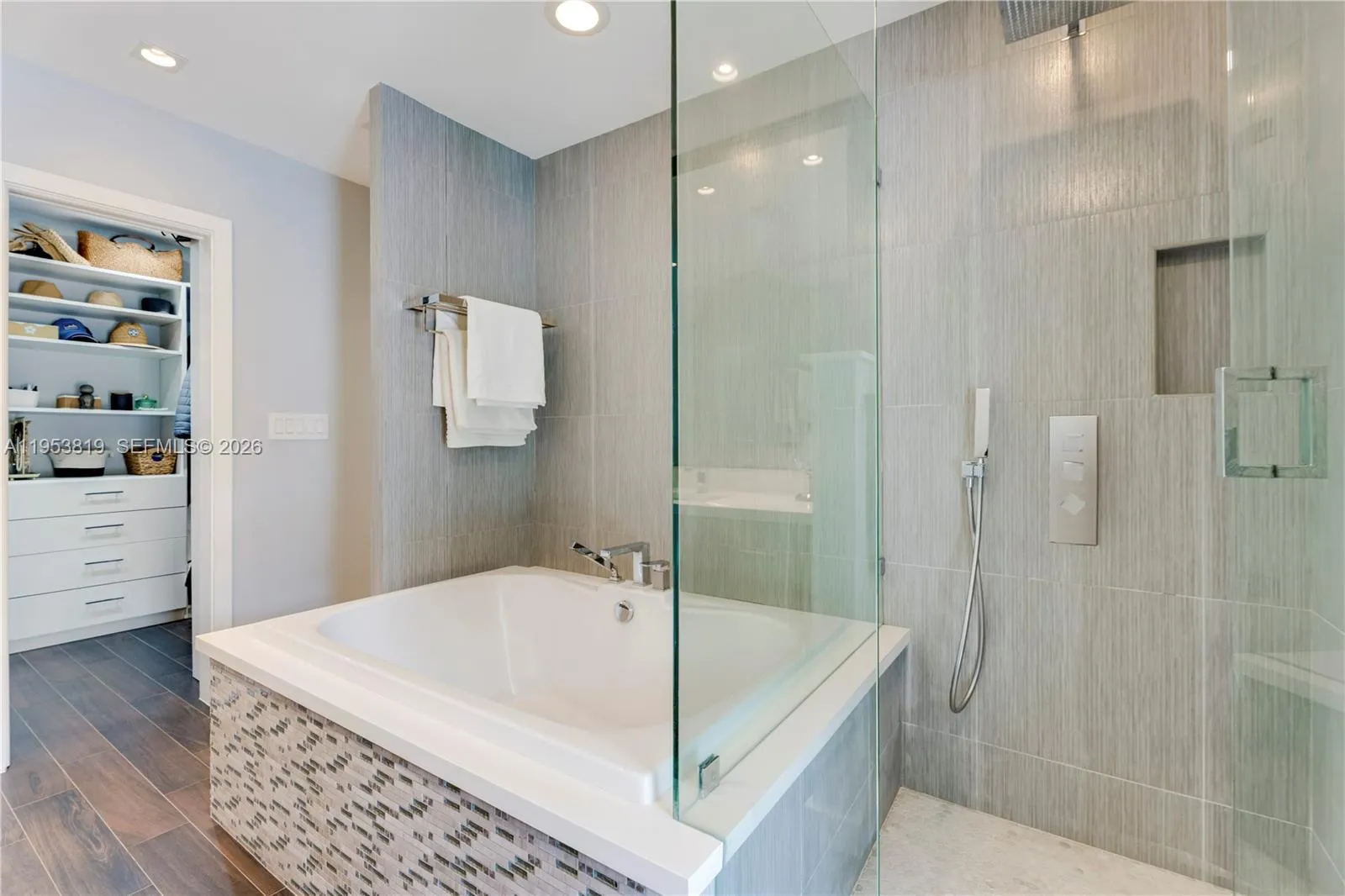 6700 Sw 117th St, Pinecrest, Florida 33156, Pinecrest, Florida 33156, 5 Bedrooms Bedrooms, ,4 BathroomsBathrooms,Residential,For Sale,6700 Sw 117th St, Pinecrest, Florida 33156,A11953819