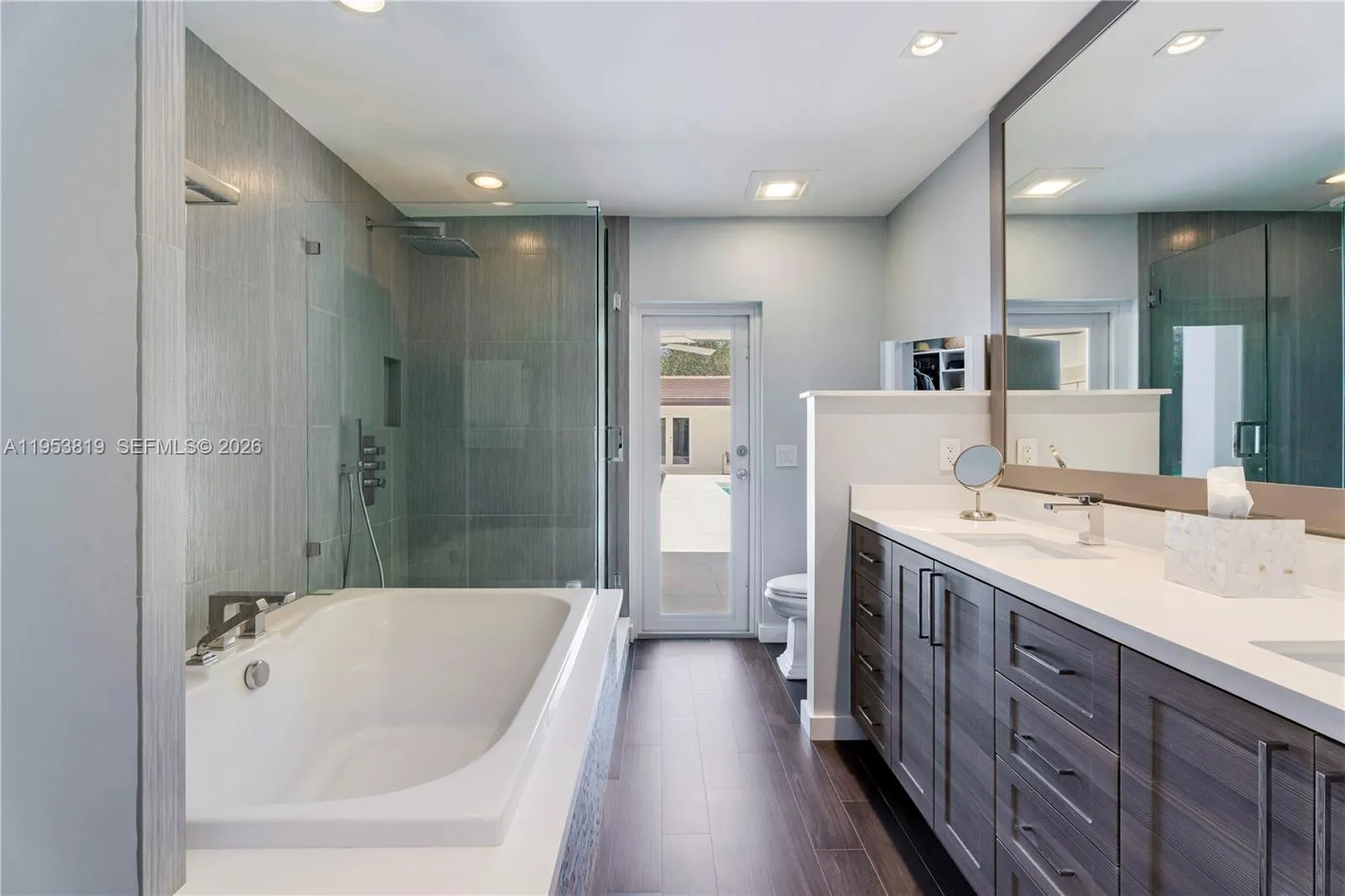 6700 Sw 117th St, Pinecrest, Florida 33156, Pinecrest, Florida 33156, 5 Bedrooms Bedrooms, ,4 BathroomsBathrooms,Residential,For Sale,6700 Sw 117th St, Pinecrest, Florida 33156,A11953819