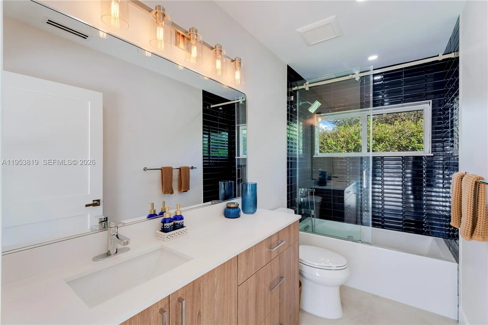 6700 Sw 117th St, Pinecrest, Florida 33156, Pinecrest, Florida 33156, 5 Bedrooms Bedrooms, ,4 BathroomsBathrooms,Residential,For Sale,6700 Sw 117th St, Pinecrest, Florida 33156,A11953819