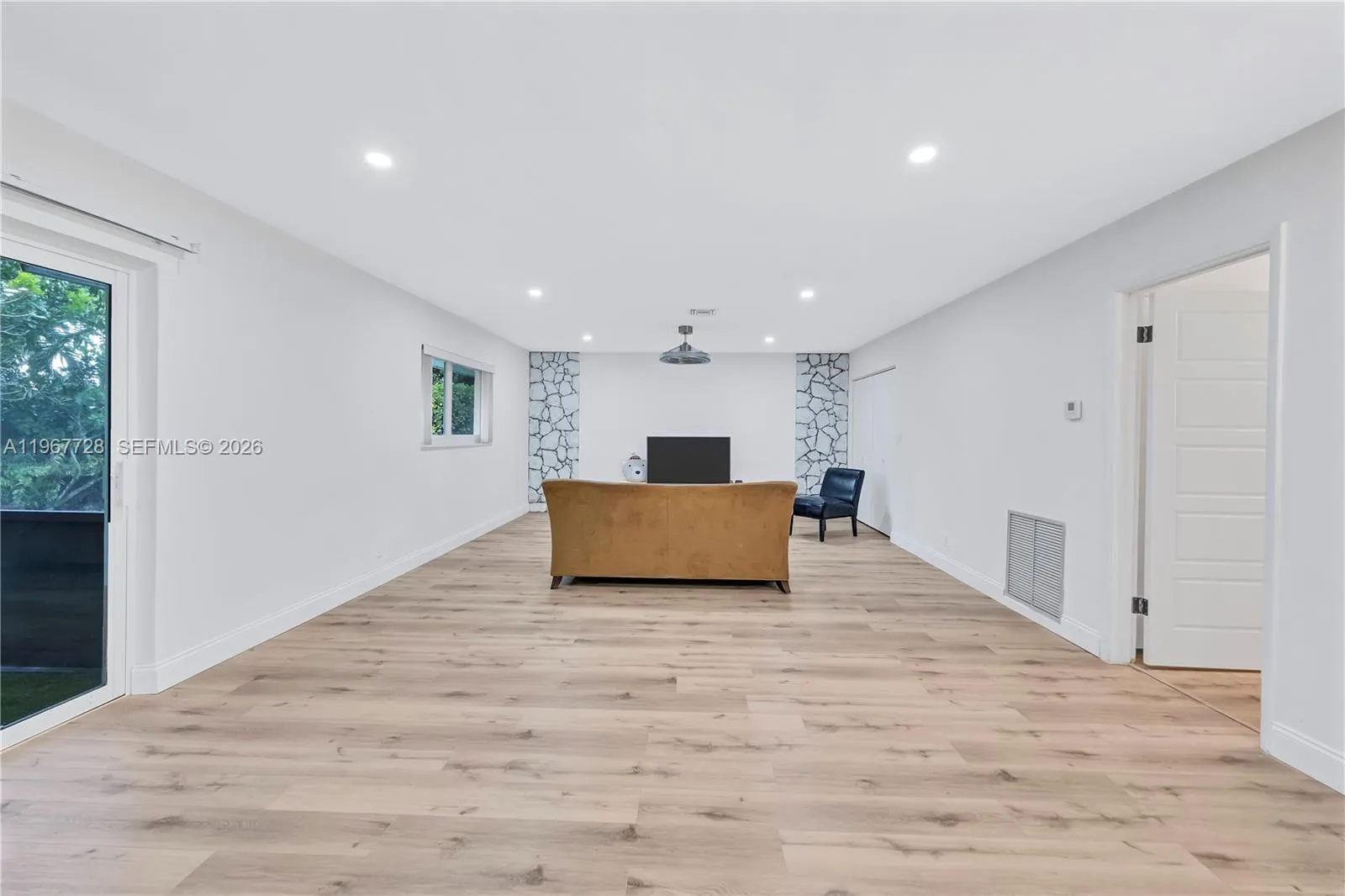 3211 Calle Largo Dr, Hollywood, Florida 33021, Hollywood, Florida 33021, ,Commercial Sale,For Sale,3211 Calle Largo Dr, Hollywood, Florida 33021,A11967728