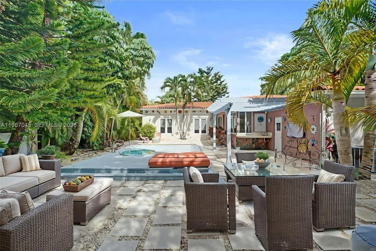 911 Mariana Ave, Coral Gables, Florida 33134, Coral Gables, Florida 33134, 4 Bedrooms Bedrooms, ,2 BathroomsBathrooms,Residential,For Sale,911 Mariana Ave, Coral Gables, Florida 33134,A11967045