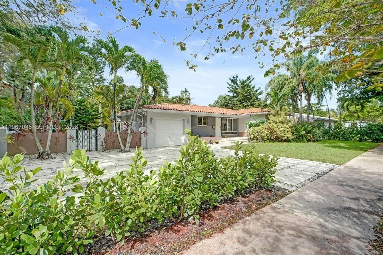 911 Mariana Ave, Coral Gables, Florida 33134, Coral Gables, Florida 33134, 4 Bedrooms Bedrooms, ,2 BathroomsBathrooms,Residential,For Sale,911 Mariana Ave, Coral Gables, Florida 33134,A11967045