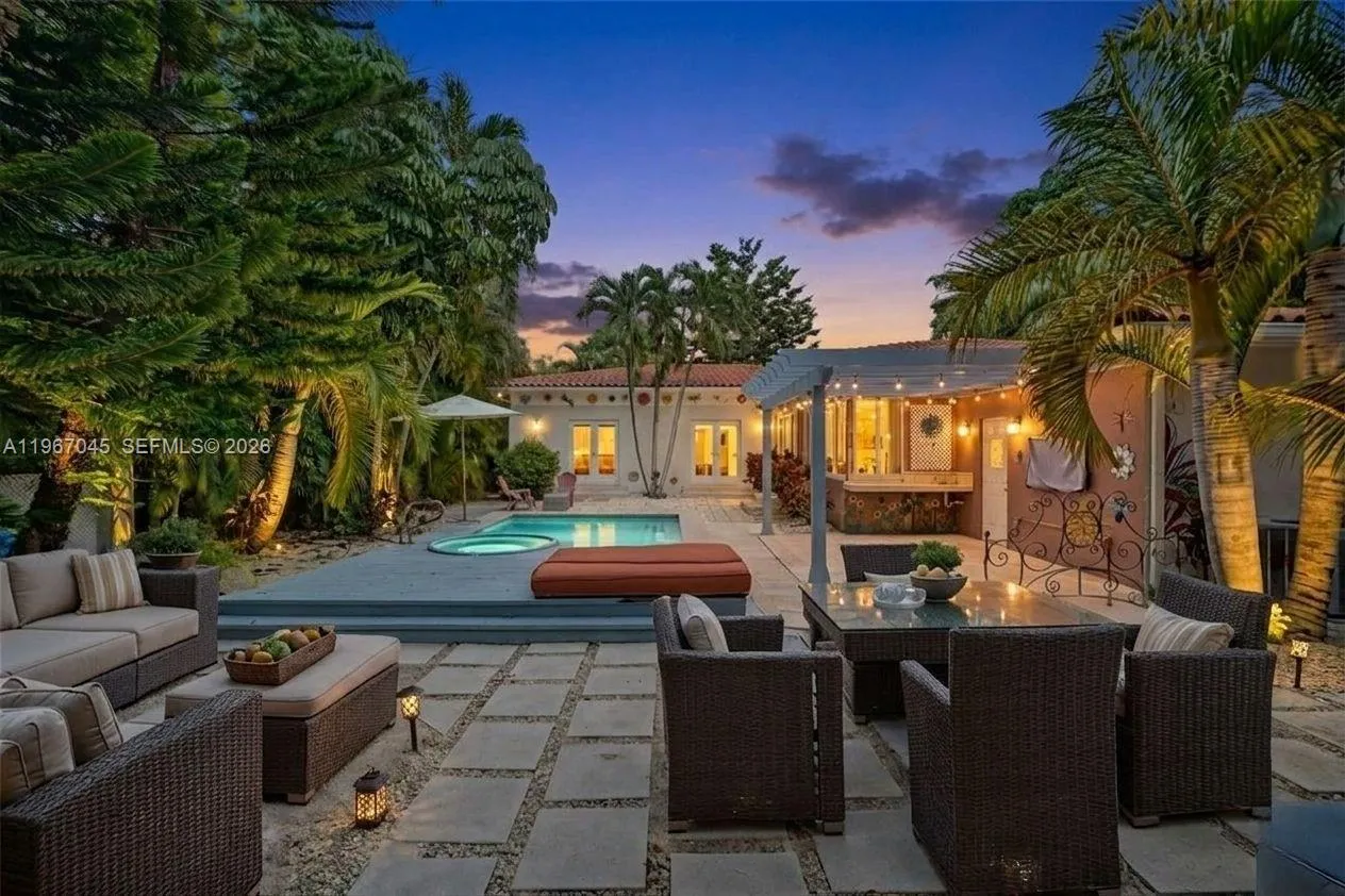 911 Mariana Ave, Coral Gables, Florida 33134, Coral Gables, Florida 33134, 4 Bedrooms Bedrooms, ,2 BathroomsBathrooms,Residential,For Sale,911 Mariana Ave, Coral Gables, Florida 33134,A11967045