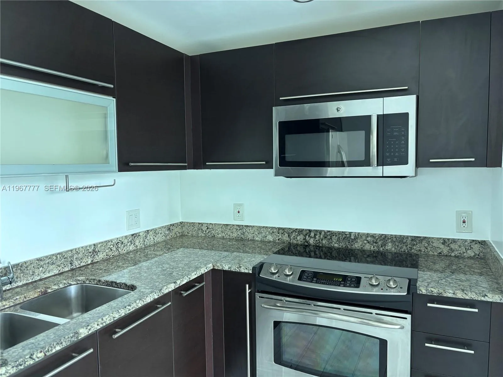 950 Brickell Bay Dr 2007, Miami, Florida 33131, Miami, Florida 33131, 2 Bedrooms Bedrooms, ,2 BathroomsBathrooms,Residential Lease,For Rent,950 Brickell Bay Dr 2007, Miami, Florida 33131,A11967777