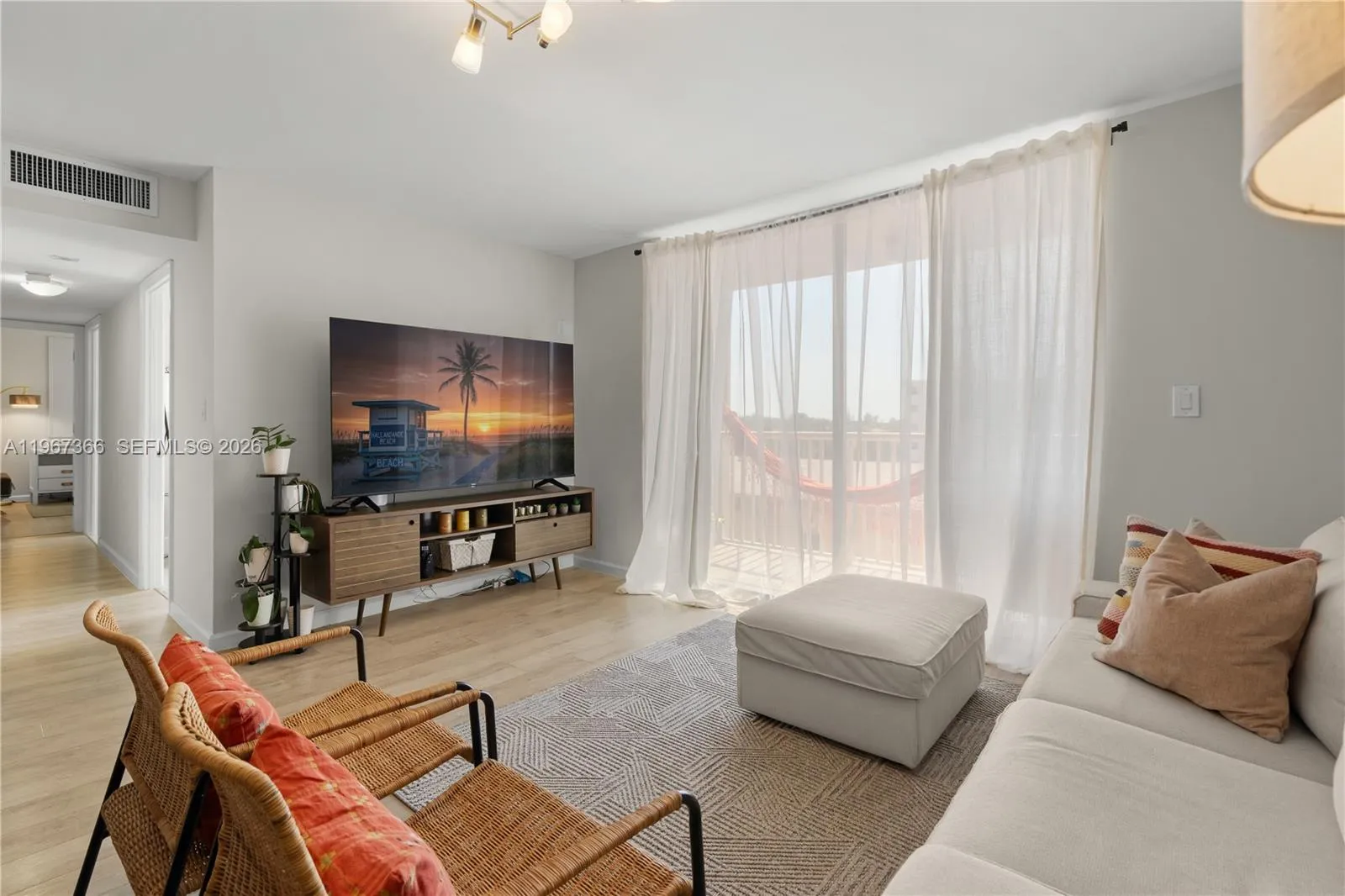 3161 S Ocean Dr 408, Hallandale Beach, Florida 330, Hallandale Beach, Florida 33009, 2 Bedrooms Bedrooms, ,2 BathroomsBathrooms,Residential,For Sale,3161 S Ocean Dr 408, Hallandale Beach, Florida 330,A11967366