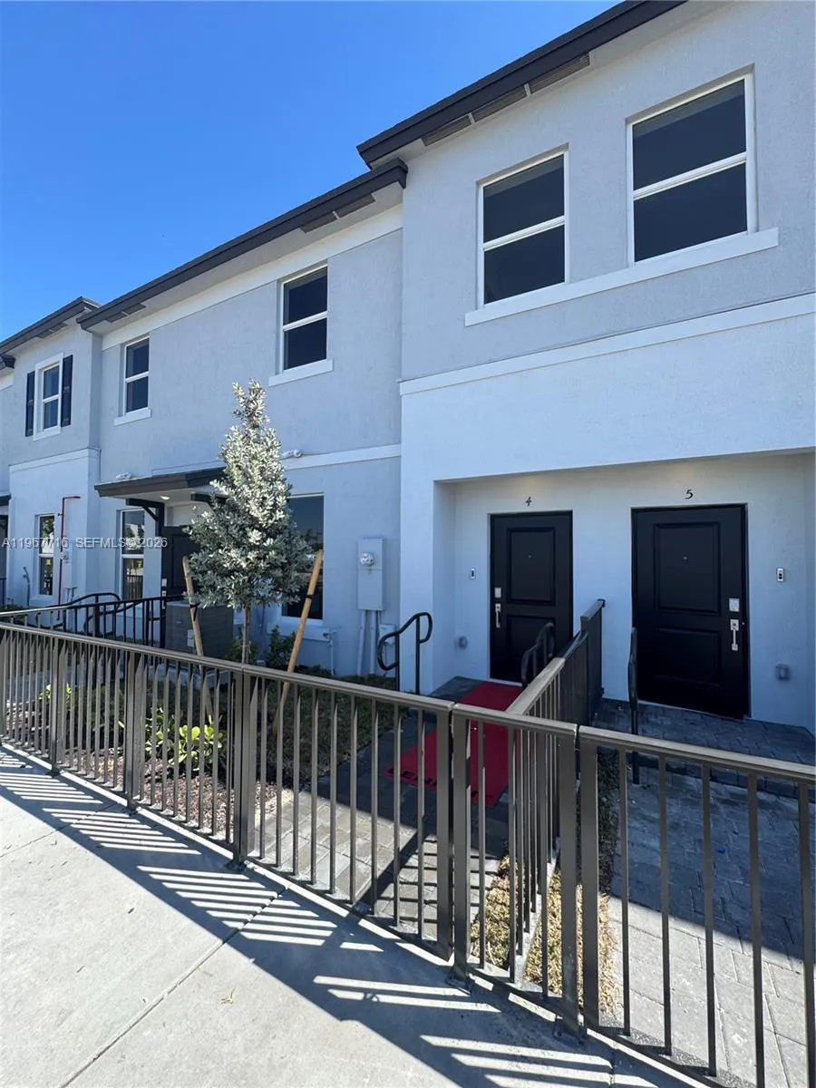 12420 Sw 248 St 4, Miami, Florida 33032, Miami, Florida 33032, 3 Bedrooms Bedrooms, ,2 BathroomsBathrooms,Residential Lease,For Rent,12420 Sw 248 St 4, Miami, Florida 33032,A11967716