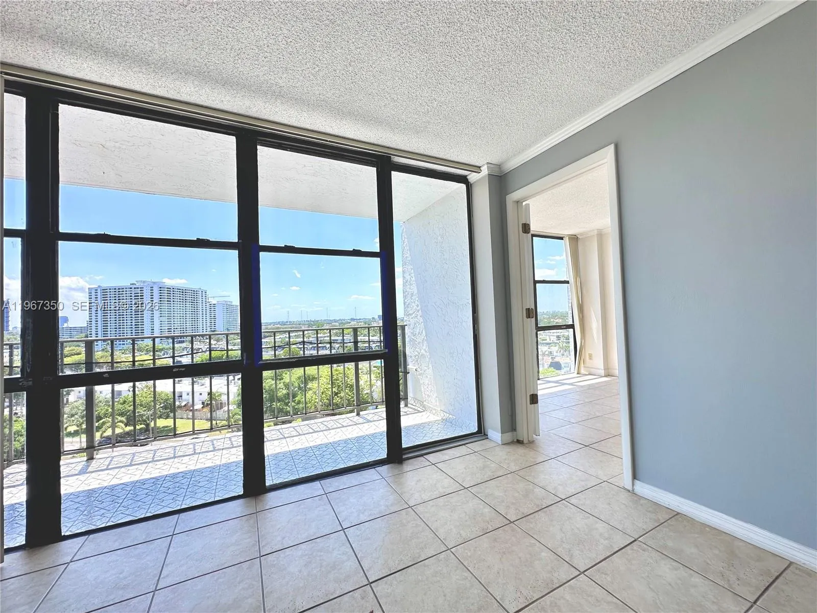 800 Parkview Dr 1007, Hallandale Beach, Florida 33, Hallandale Beach, Florida 33009, 2 Bedrooms Bedrooms, ,2 BathroomsBathrooms,Residential Lease,For Rent,800 Parkview Dr 1007, Hallandale Beach, Florida 33,A11967350