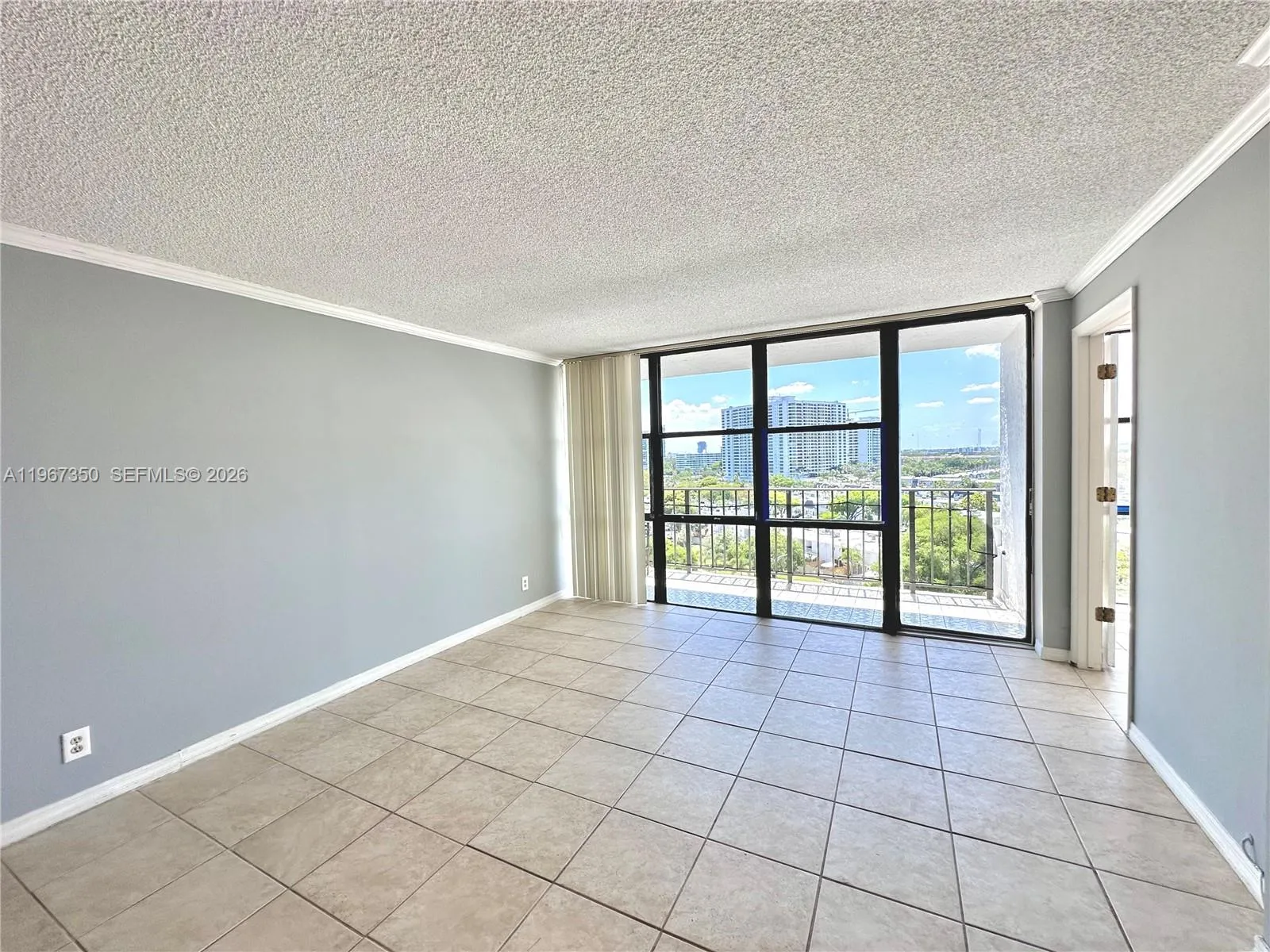 800 Parkview Dr 1007, Hallandale Beach, Florida 33, Hallandale Beach, Florida 33009, 2 Bedrooms Bedrooms, ,2 BathroomsBathrooms,Residential Lease,For Rent,800 Parkview Dr 1007, Hallandale Beach, Florida 33,A11967350