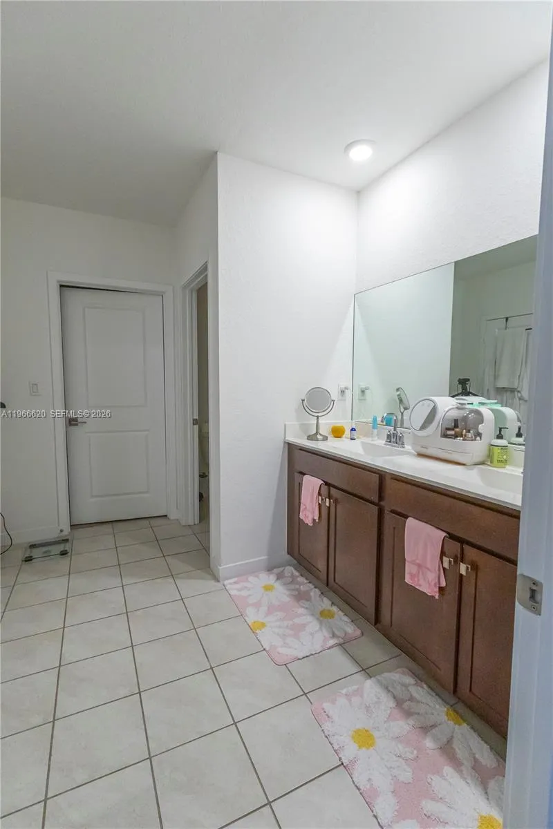613 Ne 5th Way, Florida City, Florida 33034, Florida City, Florida 33034, 4 Bedrooms Bedrooms, ,2 BathroomsBathrooms,Residential,For Sale,613 Ne 5th Way, Florida City, Florida 33034,A11966620