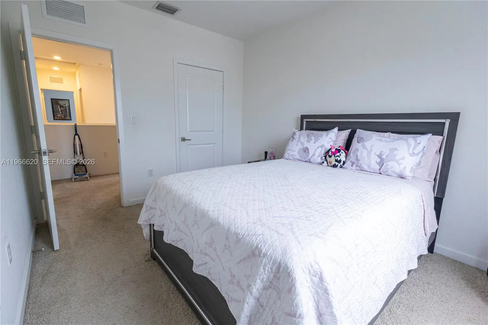 613 Ne 5th Way, Florida City, Florida 33034, Florida City, Florida 33034, 4 Bedrooms Bedrooms, ,2 BathroomsBathrooms,Residential,For Sale,613 Ne 5th Way, Florida City, Florida 33034,A11966620