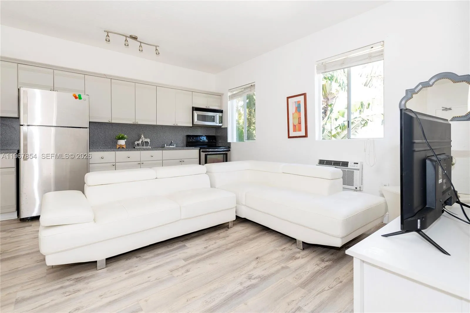 820 Euclid Ave 308, Miami Beach, Florida 33139, Miami Beach, Florida 33139, 1 Bedroom Bedrooms, ,1 BathroomBathrooms,Residential Lease,For Rent,820 Euclid Ave 308, Miami Beach, Florida 33139,A11967854