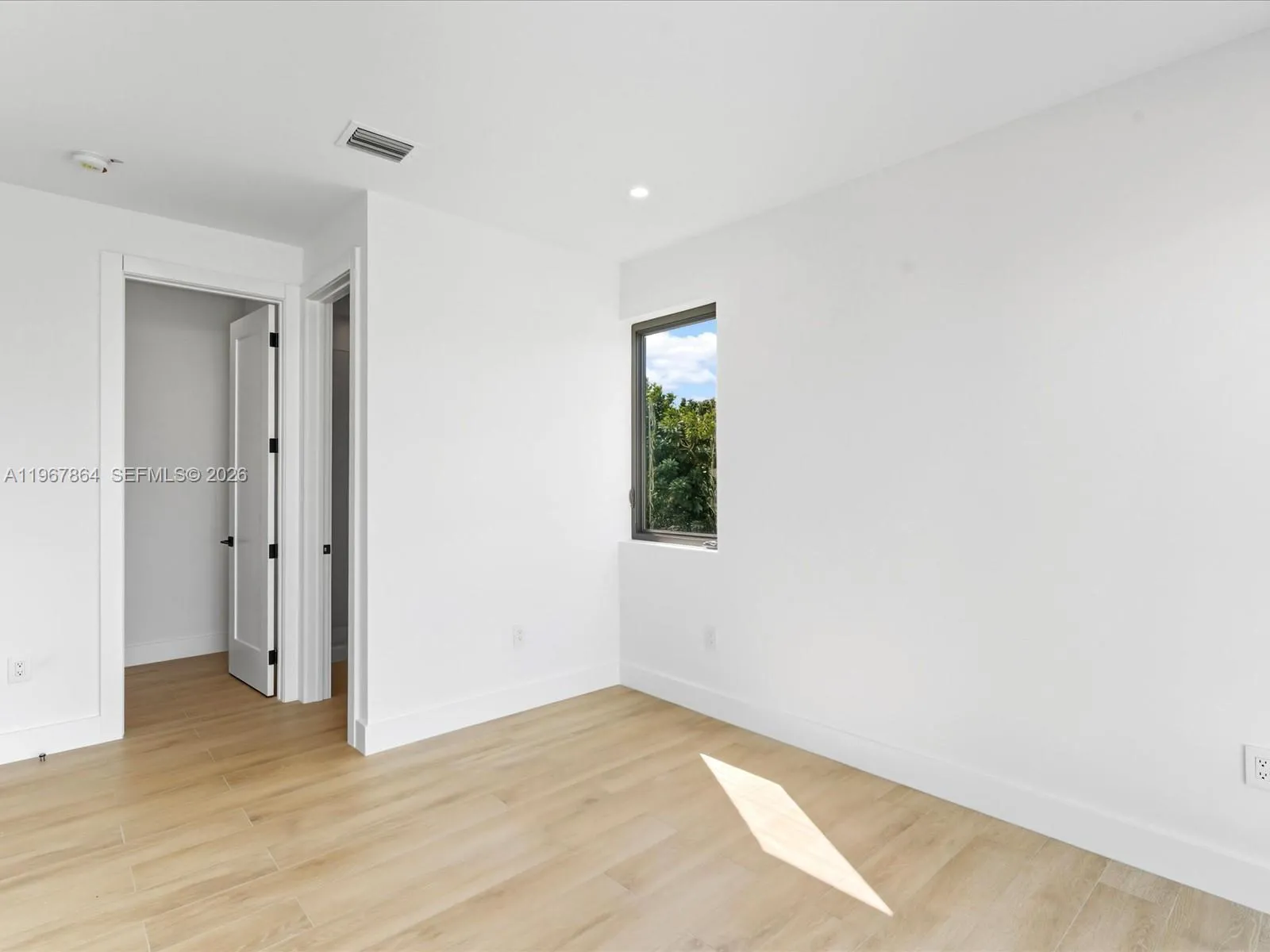 2606 Sw 19th St, Miami, Florida 33145, Miami, Florida 33145, 5 Bedrooms Bedrooms, ,4 BathroomsBathrooms,Residential,For Sale,2606 Sw 19th St, Miami, Florida 33145,A11967864