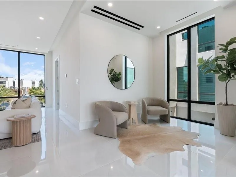 4008 Ne 167th St 6, North Miami Beach, Florida 331, North Miami Beach, Florida 33160, 4 Bedrooms Bedrooms, ,4 BathroomsBathrooms,Residential,For Sale,4008 Ne 167th St 6, North Miami Beach, Florida 331,A11967721