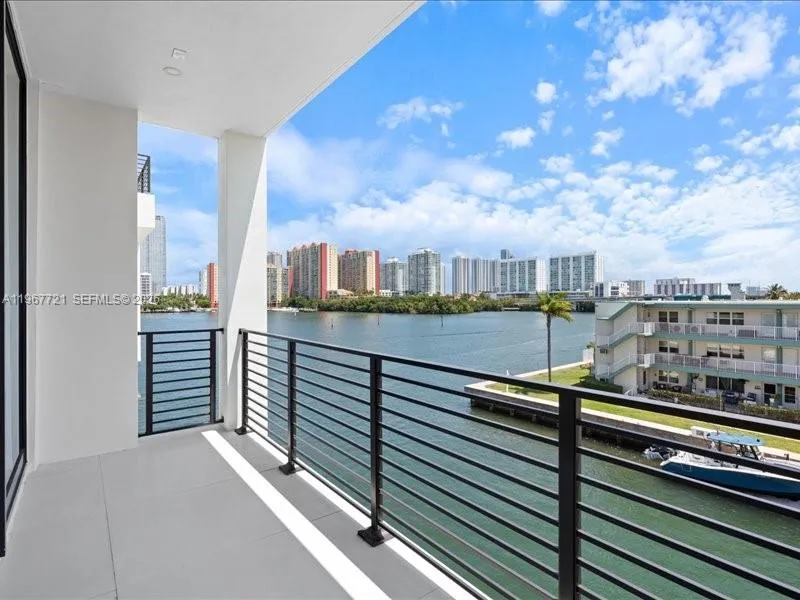 4008 Ne 167th St 6, North Miami Beach, Florida 331, North Miami Beach, Florida 33160, 4 Bedrooms Bedrooms, ,4 BathroomsBathrooms,Residential,For Sale,4008 Ne 167th St 6, North Miami Beach, Florida 331,A11967721