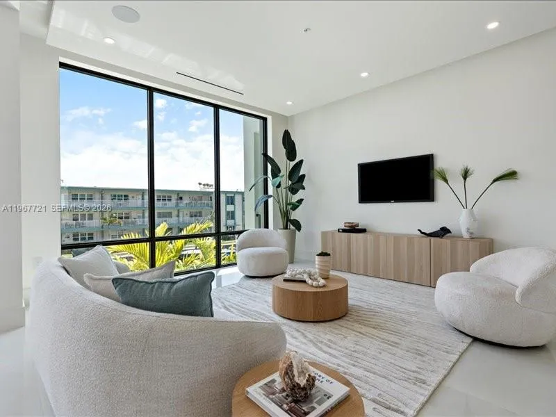 4008 Ne 167th St 6, North Miami Beach, Florida 331, North Miami Beach, Florida 33160, 4 Bedrooms Bedrooms, ,4 BathroomsBathrooms,Residential,For Sale,4008 Ne 167th St 6, North Miami Beach, Florida 331,A11967721