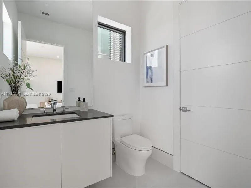 4008 Ne 167th St 6, North Miami Beach, Florida 331, North Miami Beach, Florida 33160, 4 Bedrooms Bedrooms, ,4 BathroomsBathrooms,Residential,For Sale,4008 Ne 167th St 6, North Miami Beach, Florida 331,A11967721