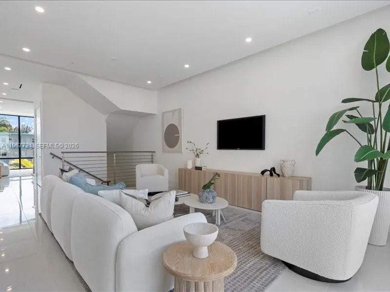 4008 Ne 167th St 6, North Miami Beach, Florida 331, North Miami Beach, Florida 33160, 4 Bedrooms Bedrooms, ,4 BathroomsBathrooms,Residential,For Sale,4008 Ne 167th St 6, North Miami Beach, Florida 331,A11967721