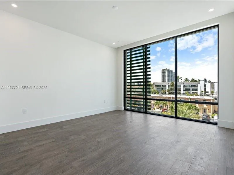 4008 Ne 167th St 6, North Miami Beach, Florida 331, North Miami Beach, Florida 33160, 4 Bedrooms Bedrooms, ,4 BathroomsBathrooms,Residential,For Sale,4008 Ne 167th St 6, North Miami Beach, Florida 331,A11967721