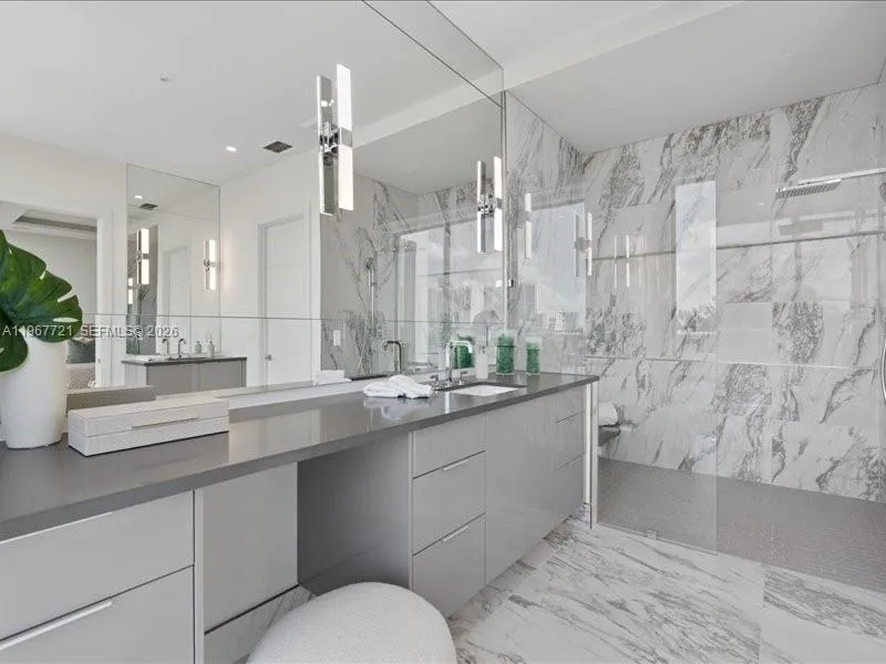 4008 Ne 167th St 6, North Miami Beach, Florida 331, North Miami Beach, Florida 33160, 4 Bedrooms Bedrooms, ,4 BathroomsBathrooms,Residential,For Sale,4008 Ne 167th St 6, North Miami Beach, Florida 331,A11967721