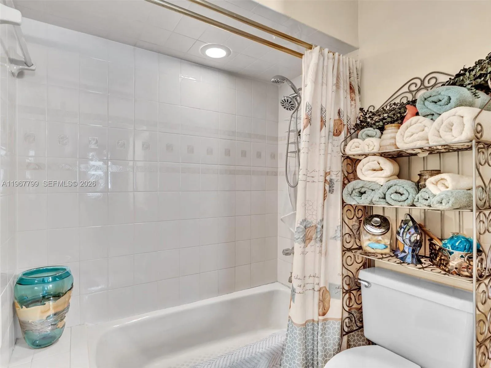 5310 Sw 109th Ave, Davie, Florida 33328, Davie, Florida 33328, 7 Bedrooms Bedrooms, ,3 BathroomsBathrooms,Residential,For Sale,5310 Sw 109th Ave, Davie, Florida 33328,A11967799