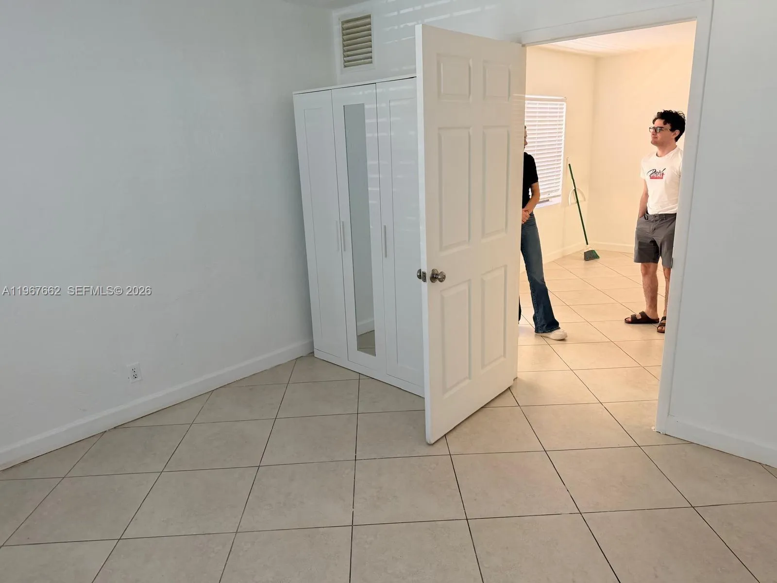 1928 N 20th Ave 1928, Hollywood, Florida 33020, Hollywood, Florida 33020, 1 Bedroom Bedrooms, ,1 BathroomBathrooms,Residential Lease,For Rent,1928 N 20th Ave 1928, Hollywood, Florida 33020,A11967662