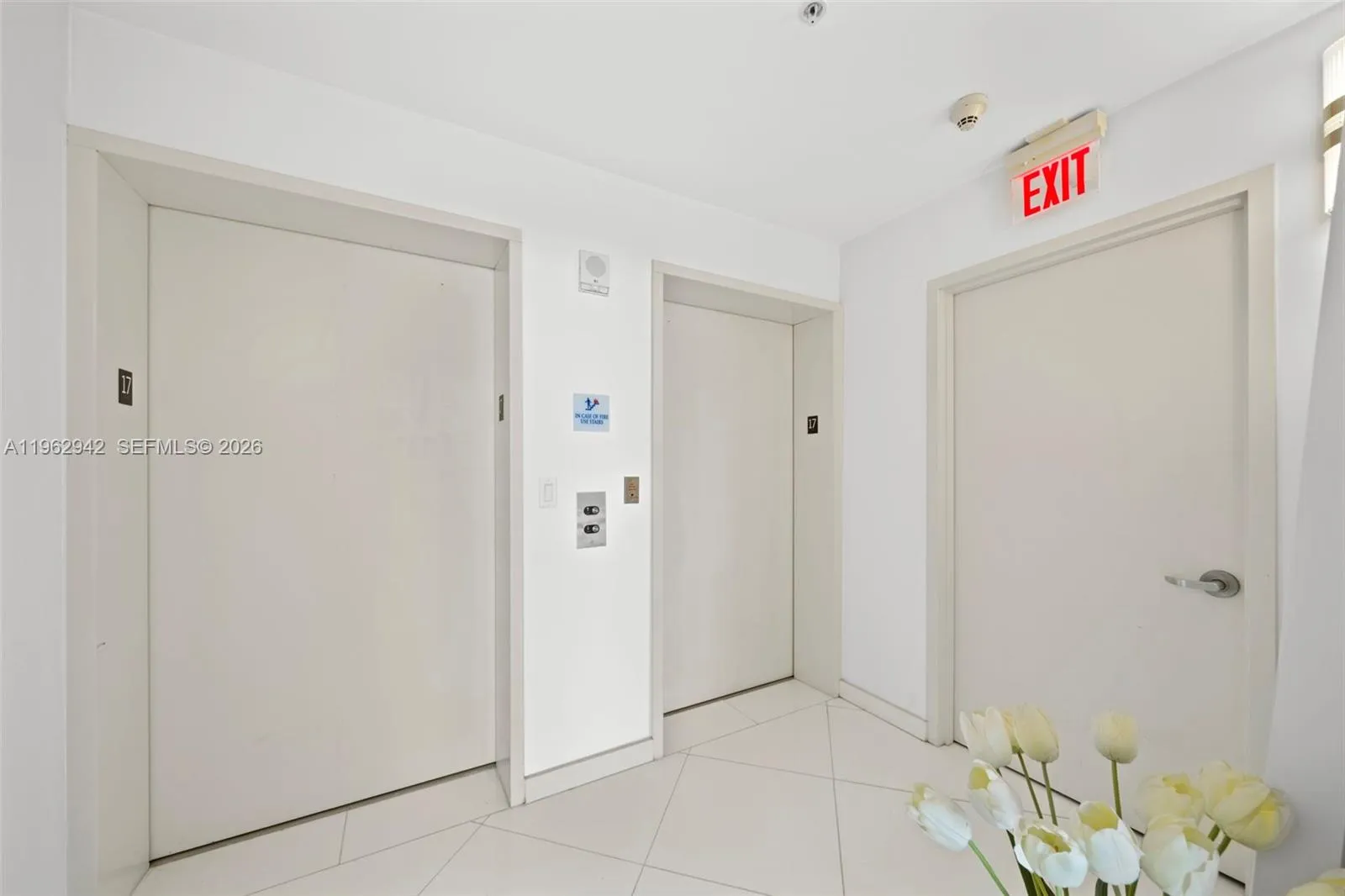 50 S Pointe Dr 1704, Miami Beach, Florida 33139, Miami Beach, Florida 33139, 2 Bedrooms Bedrooms, ,2 BathroomsBathrooms,Residential,For Sale,50 S Pointe Dr 1704, Miami Beach, Florida 33139,A11962942