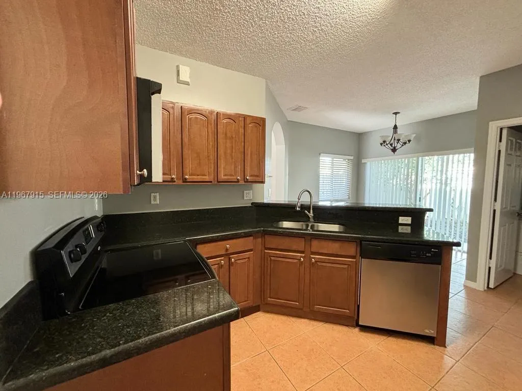 10225 Sw 20th St 1, Miramar, Florida 33025, Miramar, Florida 33025, 3 Bedrooms Bedrooms, ,2 BathroomsBathrooms,Residential Lease,For Rent,10225 Sw 20th St 1, Miramar, Florida 33025,A11967915