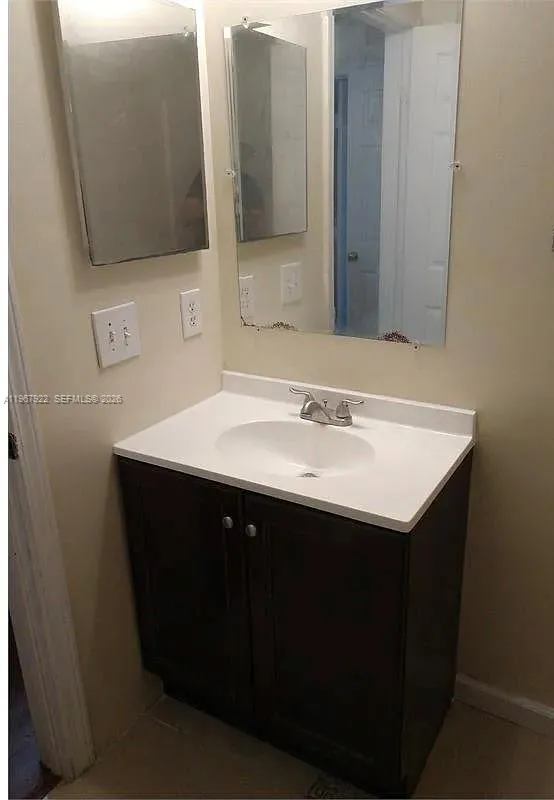 1600 Sw 44th Ave, Fort Lauderdale, Florida 33317, Fort Lauderdale, Florida 33317, ,Residential Income,For Sale,1600 Sw 44th Ave, Fort Lauderdale, Florida 33317,A11967922