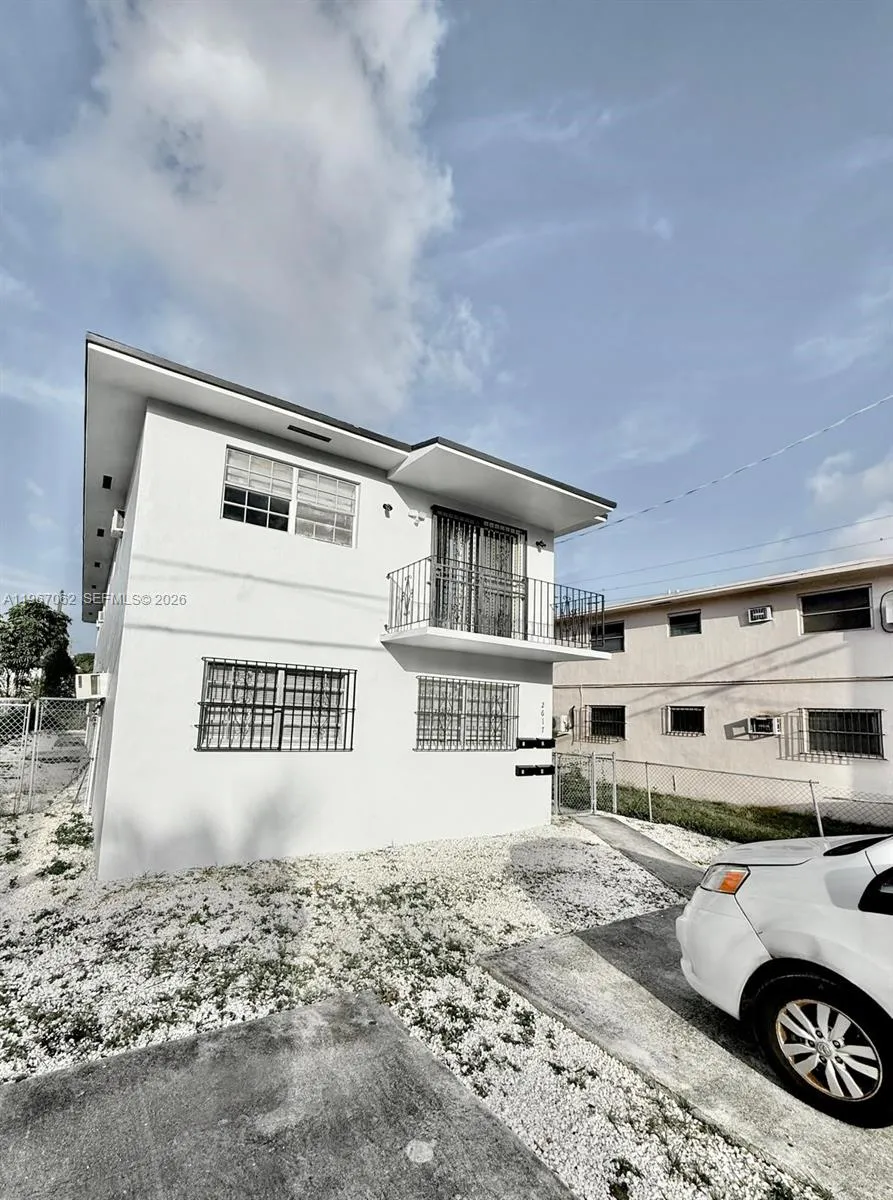 2617 Nw 23rd Ave 1, Miami, Florida 33142, Miami, Florida 33142, 2 Bedrooms Bedrooms, ,1 BathroomBathrooms,Residential Lease,For Rent,2617 Nw 23rd Ave 1, Miami, Florida 33142,A11967062