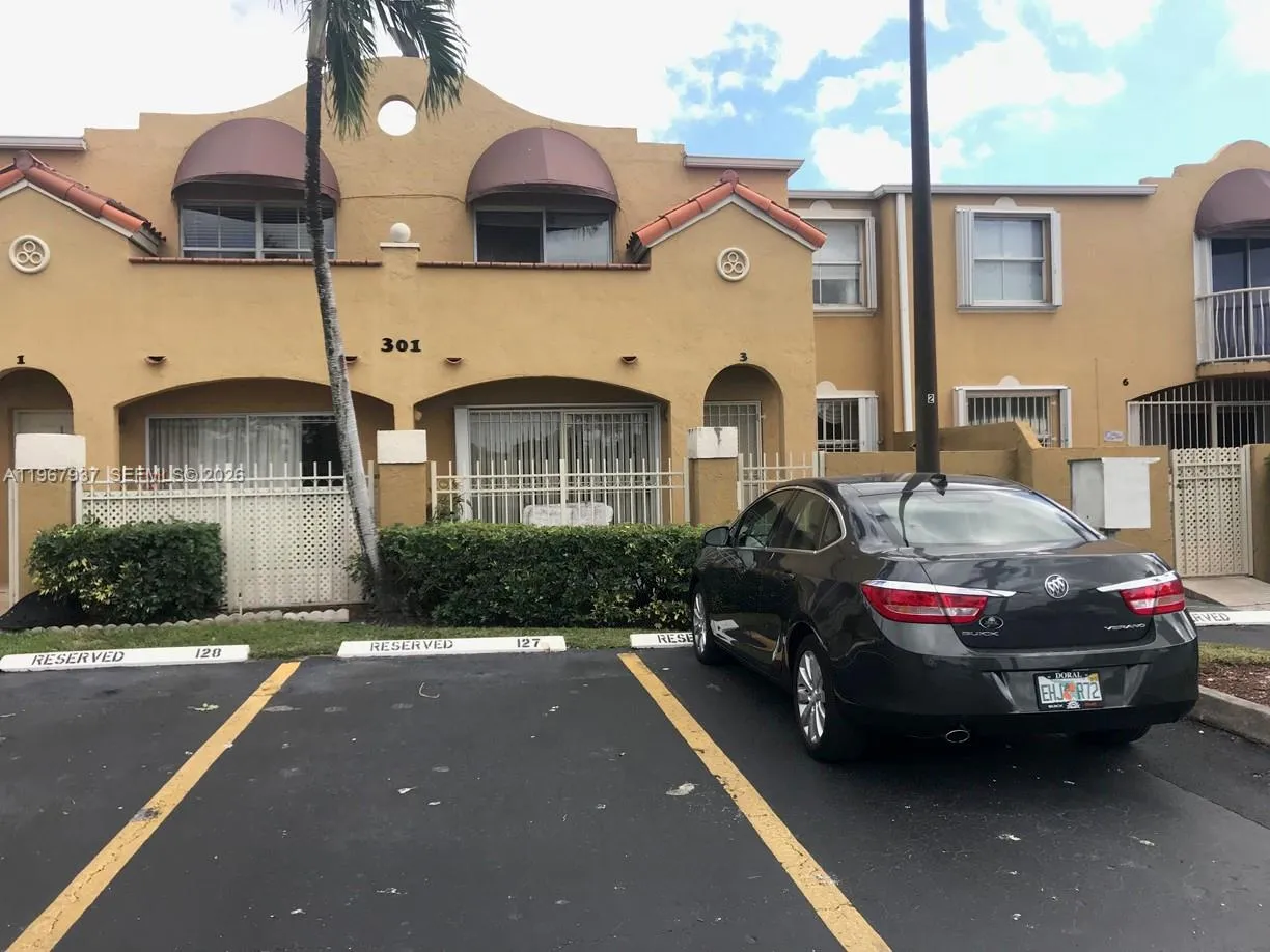 301 Nw 84th Ct 703, Miami, Florida 33126, Miami, Florida 33126, 1 Bedroom Bedrooms, ,1 BathroomBathrooms,Residential Lease,For Rent,301 Nw 84th Ct 703, Miami, Florida 33126,A11967937
