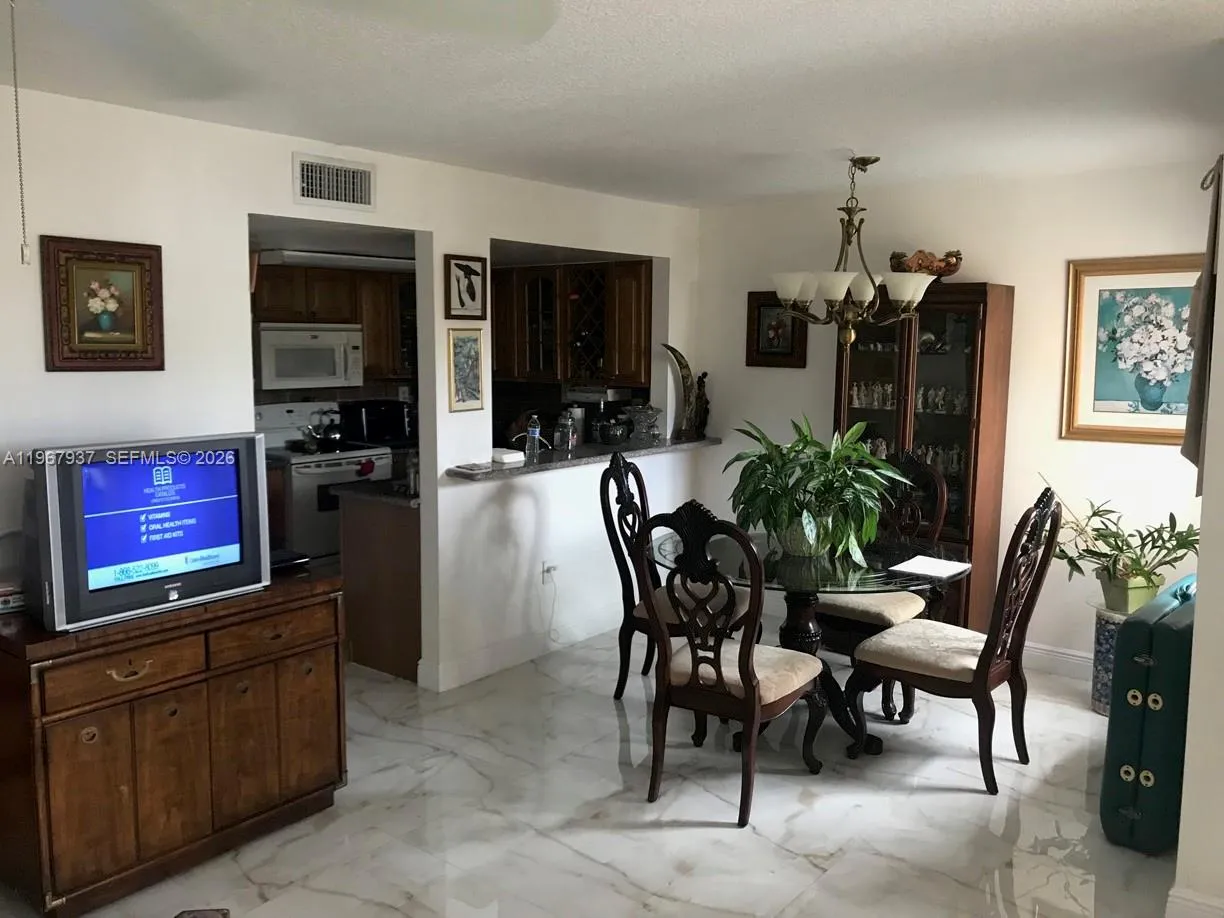 301 Nw 84th Ct 703, Miami, Florida 33126, Miami, Florida 33126, 1 Bedroom Bedrooms, ,1 BathroomBathrooms,Residential Lease,For Rent,301 Nw 84th Ct 703, Miami, Florida 33126,A11967937