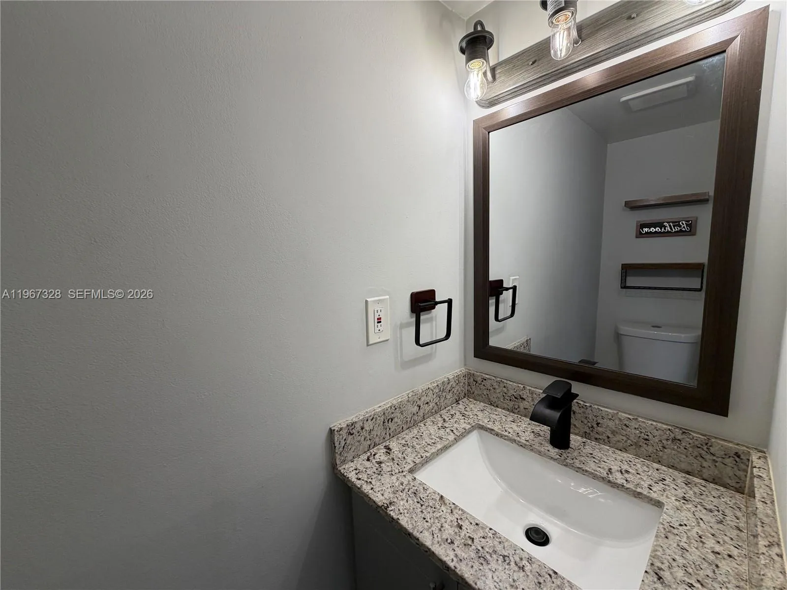 1711 W 58th St B-30, Hialeah, Florida 33012, Hialeah, Florida 33012, 2 Bedrooms Bedrooms, ,1 BathroomBathrooms,Residential Lease,For Rent,1711 W 58th St B-30, Hialeah, Florida 33012,A11967328