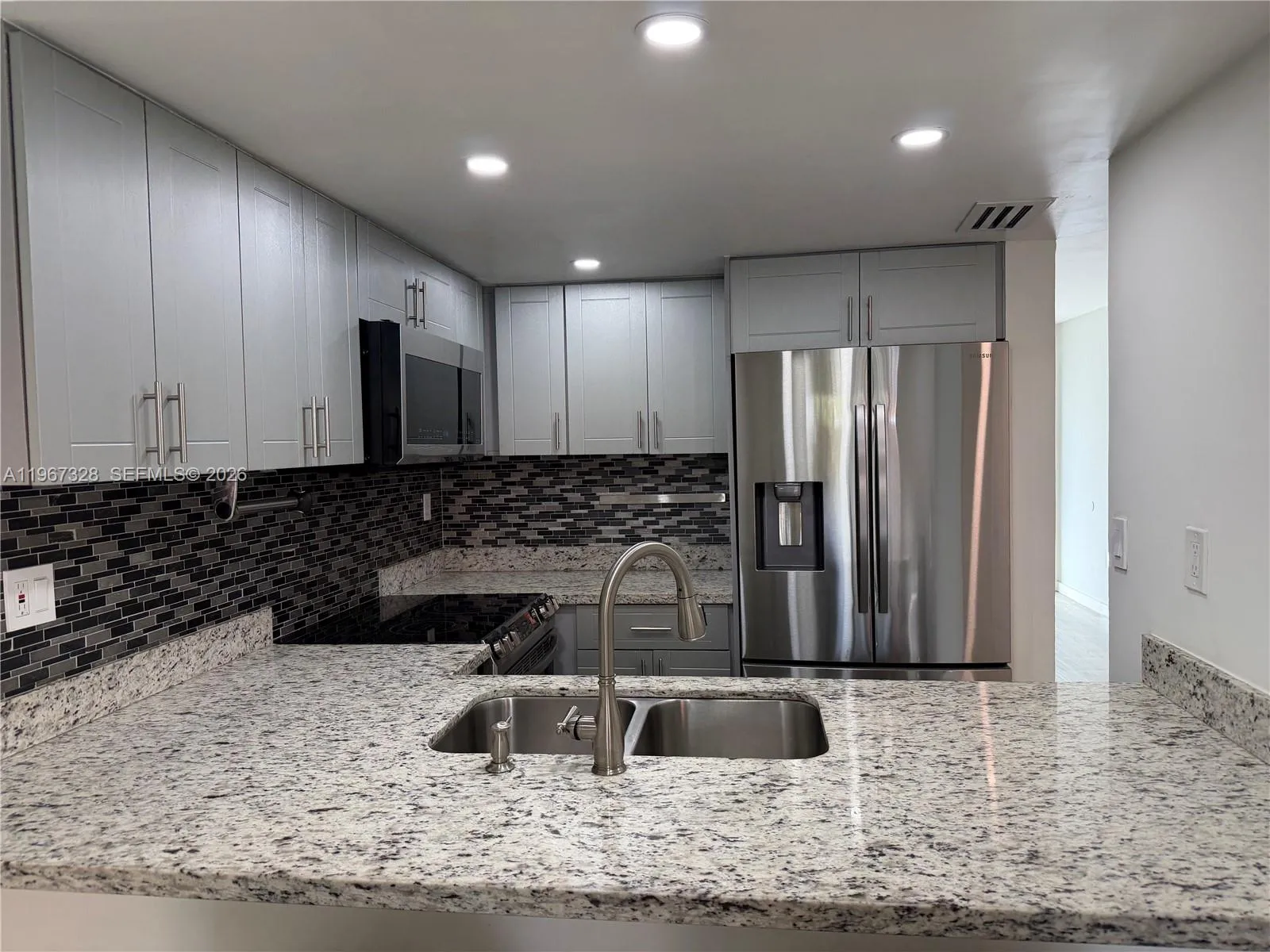 1711 W 58th St B-30, Hialeah, Florida 33012, Hialeah, Florida 33012, 2 Bedrooms Bedrooms, ,1 BathroomBathrooms,Residential Lease,For Rent,1711 W 58th St B-30, Hialeah, Florida 33012,A11967328