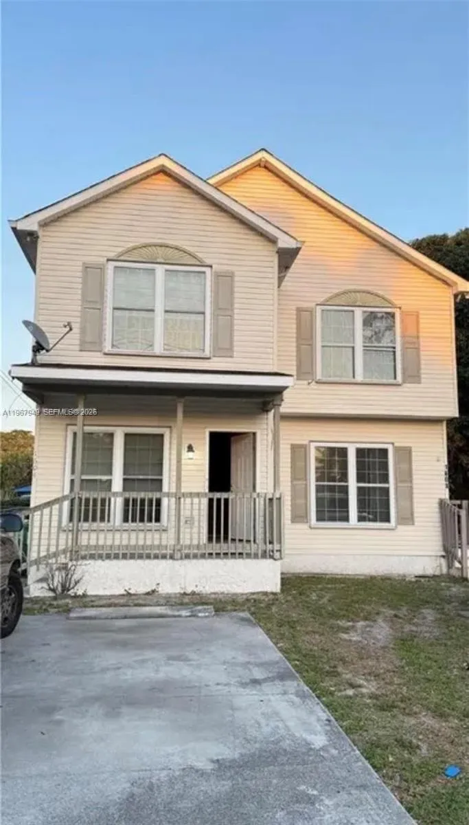 1604 Sw 44th Ave, Fort Lauderdale, Florida 33317, Fort Lauderdale, Florida 33317, ,Residential Income,For Sale,1604 Sw 44th Ave, Fort Lauderdale, Florida 33317,A11967949