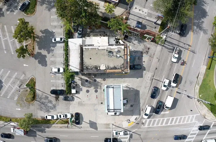 US 1 tire top view