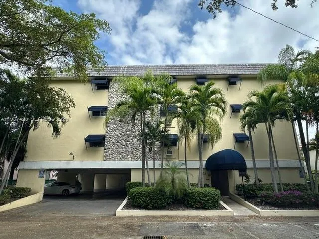 427 Santander Ave 101, Coral Gables, Florida 33134, Coral Gables, Florida 33134, ,1 BathroomBathrooms,Residential Lease,For Rent,427 Santander Ave 101, Coral Gables, Florida 33134,A11967420