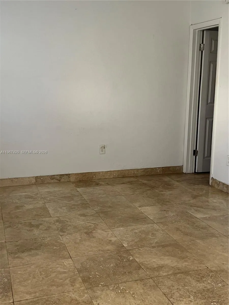 427 Santander Ave 101, Coral Gables, Florida 33134, Coral Gables, Florida 33134, ,1 BathroomBathrooms,Residential Lease,For Rent,427 Santander Ave 101, Coral Gables, Florida 33134,A11967420