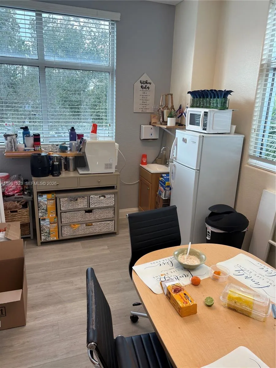 18300 Nw 62nd Ave 210, Hialeah, Florida 33015, Hialeah, Florida 33015, ,Commercial Lease,For Rent,18300 Nw 62nd Ave 210, Hialeah, Florida 33015,A11967923