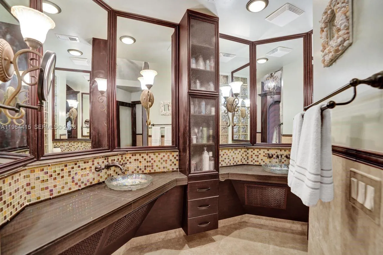1614 Eastlake Way, Weston, Florida 33326, Weston, Florida 33326, 4 Bedrooms Bedrooms, ,2 BathroomsBathrooms,Residential,For Sale,1614 Eastlake Way, Weston, Florida 33326,A11964415