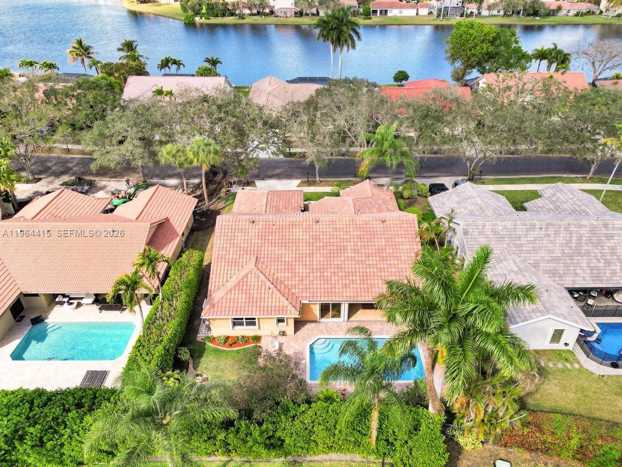1614 Eastlake Way, Weston, Florida 33326, Weston, Florida 33326, 4 Bedrooms Bedrooms, ,2 BathroomsBathrooms,Residential,For Sale,1614 Eastlake Way, Weston, Florida 33326,A11964415
