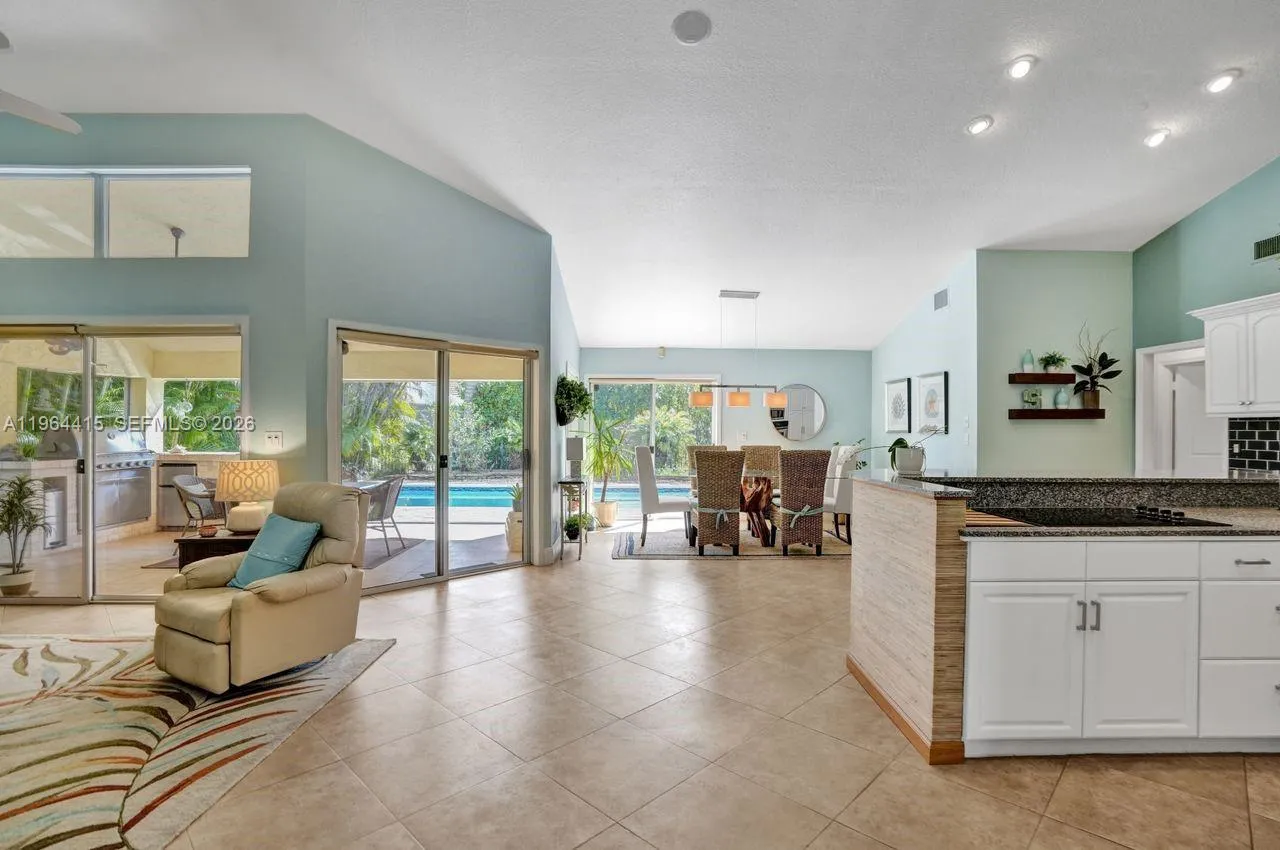1614 Eastlake Way, Weston, Florida 33326, Weston, Florida 33326, 4 Bedrooms Bedrooms, ,2 BathroomsBathrooms,Residential,For Sale,1614 Eastlake Way, Weston, Florida 33326,A11964415