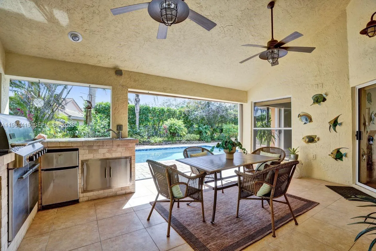 1614 Eastlake Way, Weston, Florida 33326, Weston, Florida 33326, 4 Bedrooms Bedrooms, ,2 BathroomsBathrooms,Residential,For Sale,1614 Eastlake Way, Weston, Florida 33326,A11964415