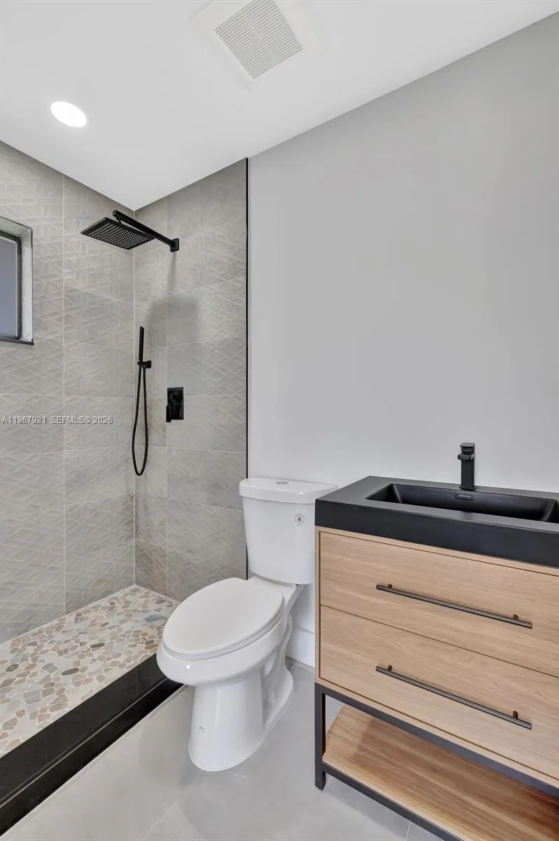 2421 Nw 153 St, Miami Gardens, Florida 33054, Miami Gardens, Florida 33054, 3 Bedrooms Bedrooms, ,2 BathroomsBathrooms,Residential,For Sale,2421 Nw 153 St, Miami Gardens, Florida 33054,A11967921