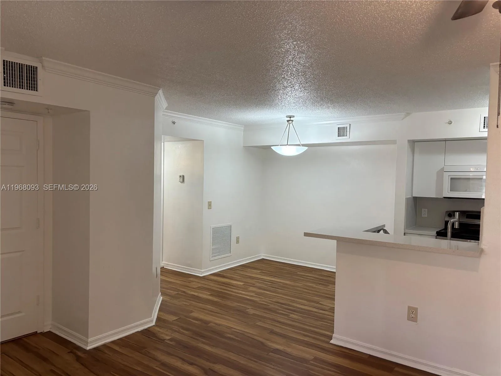 2433 Centergate Dr 202, Miramar, Florida 33025, Miramar, Florida 33025, 3 Bedrooms Bedrooms, ,2 BathroomsBathrooms,Residential Lease,For Rent,2433 Centergate Dr 202, Miramar, Florida 33025,A11968093