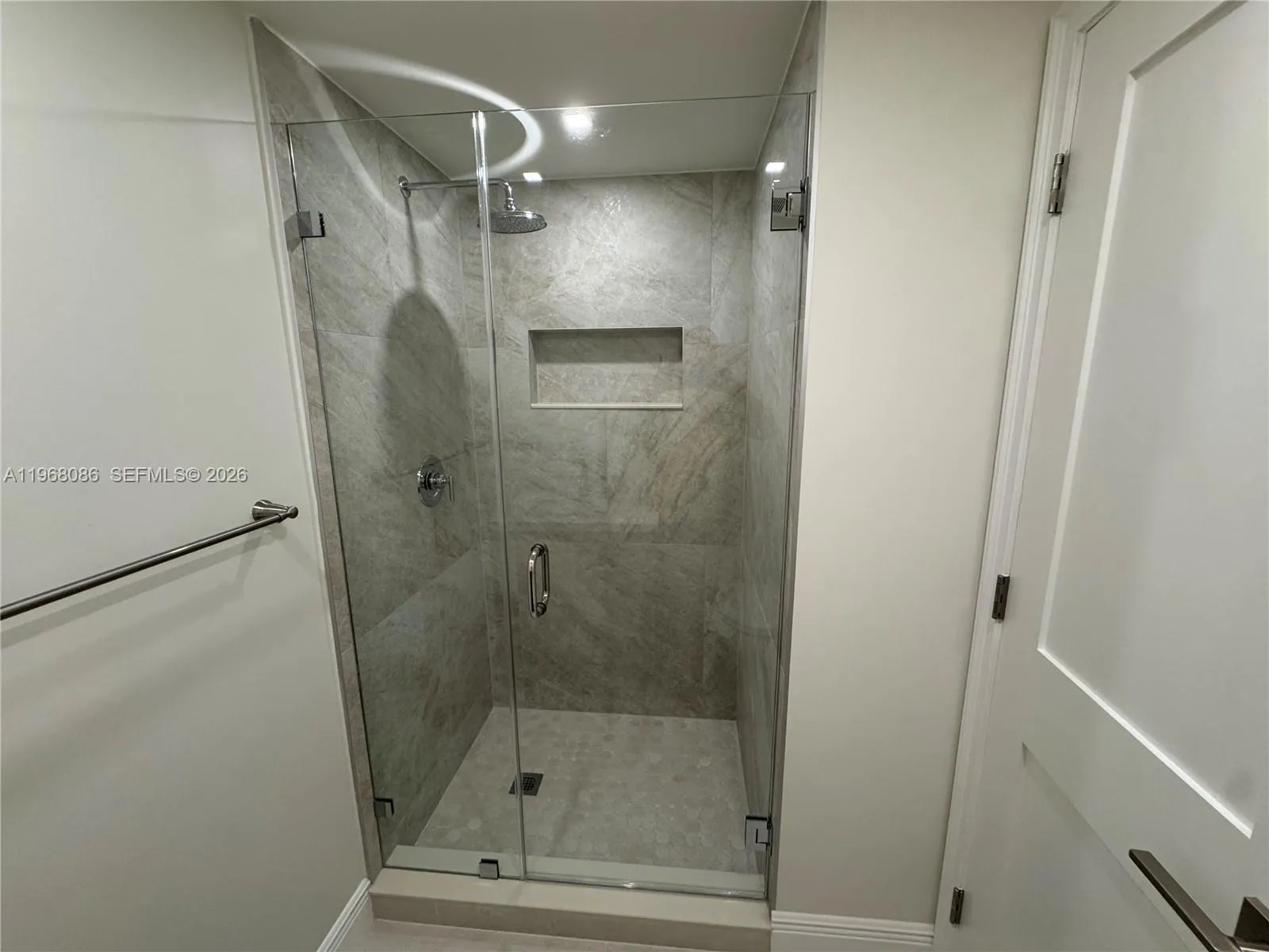 1900 W 54th St 219, Hialeah, Florida 33012, Hialeah, Florida 33012, 2 Bedrooms Bedrooms, ,2 BathroomsBathrooms,Residential,For Sale,1900 W 54th St 219, Hialeah, Florida 33012,A11968086