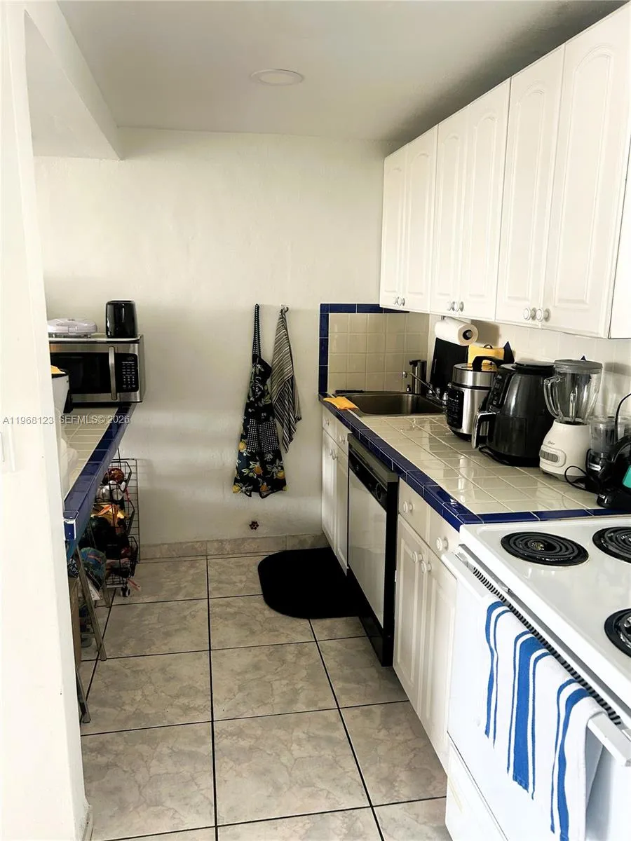 2851 Leonard Dr J502, Aventura, Florida 33160, Aventura, Florida 33160, 1 Bedroom Bedrooms, ,1 BathroomBathrooms,Residential,For Sale,2851 Leonard Dr J502, Aventura, Florida 33160,A11968123