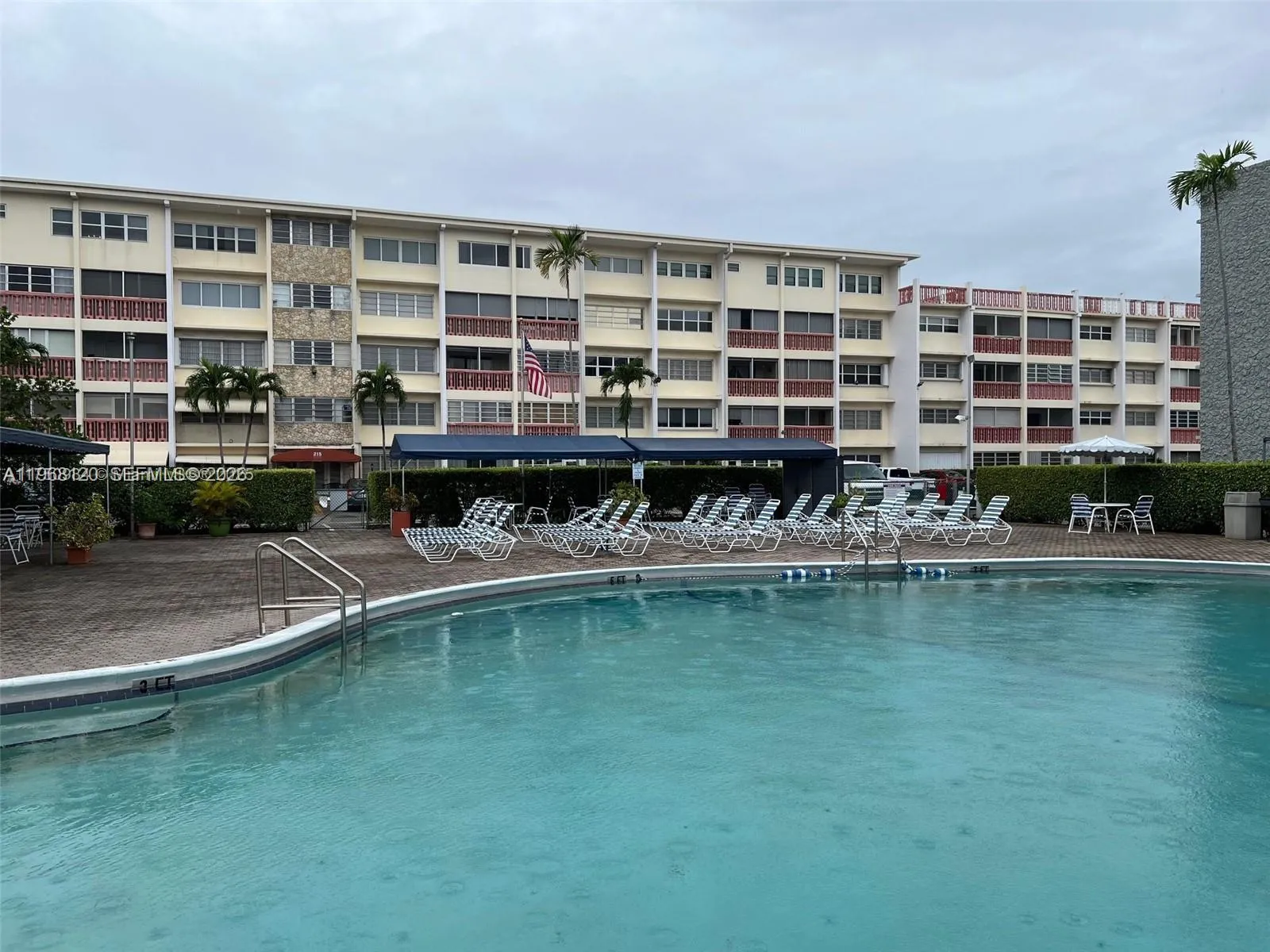 215 Se 3rd Ave 3 D, Hallandale Beach, Florida 3300, Hallandale Beach, Florida 33009, 1 Bedroom Bedrooms, ,1 BathroomBathrooms,Residential Lease,For Rent,215 Se 3rd Ave 3 D, Hallandale Beach, Florida 3300,A11968120